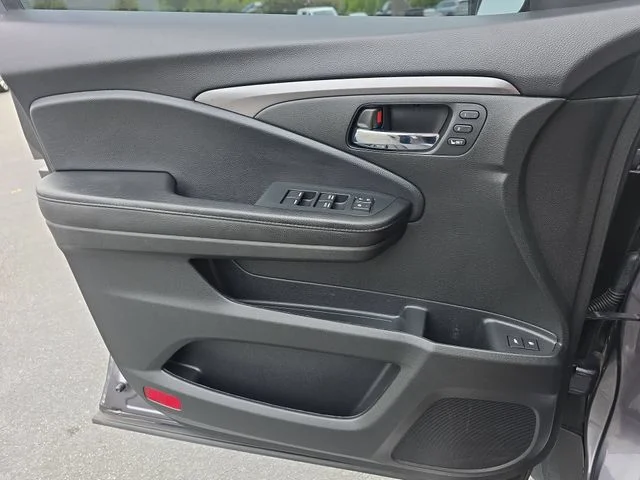 Used 2022 Gray Honda Special Edition image 28