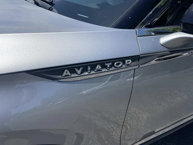 Used 2020 Silver Lincoln Reserve image 16
