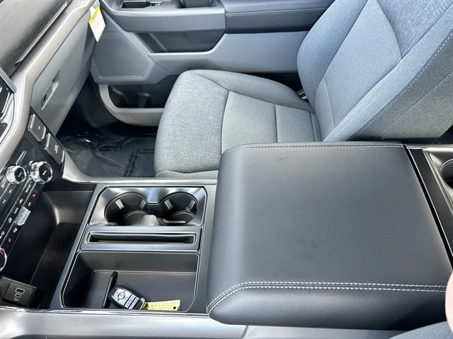 New 2026 Oxford White FORD XLT image 35
