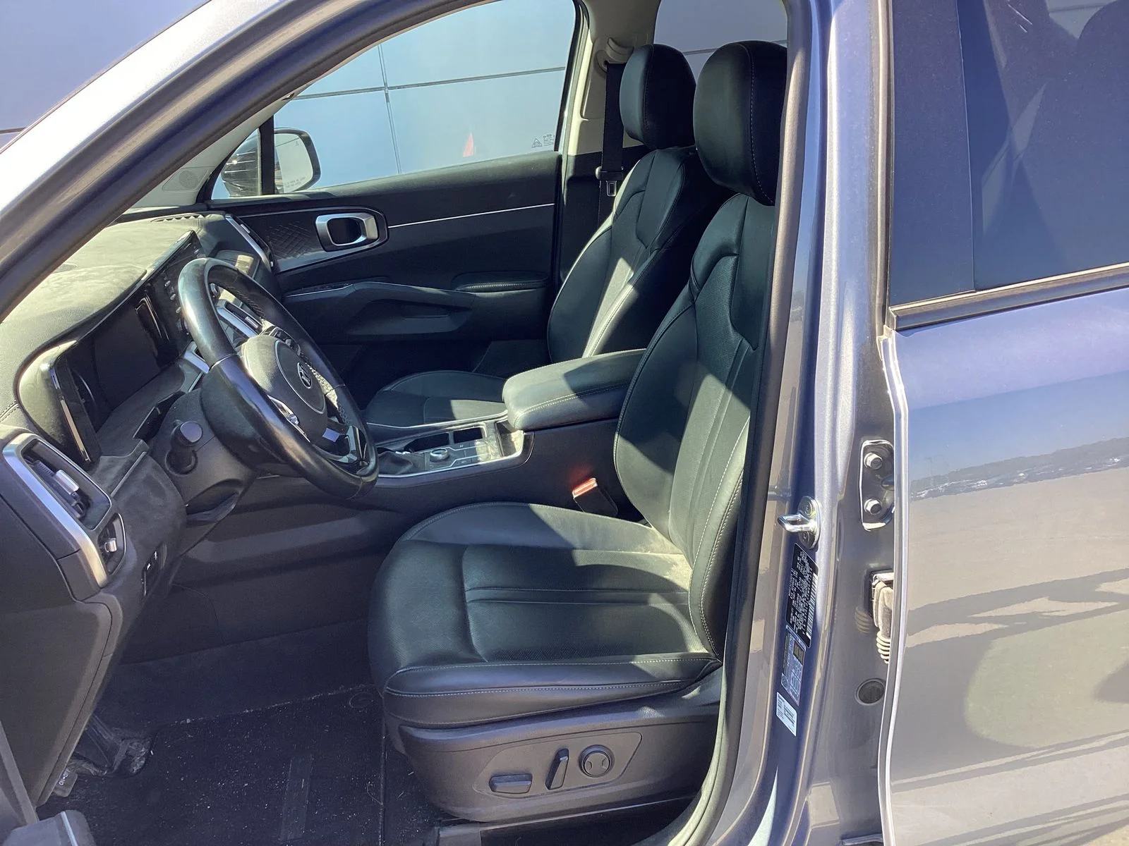 Used 2021 Silver Kia S image 5
