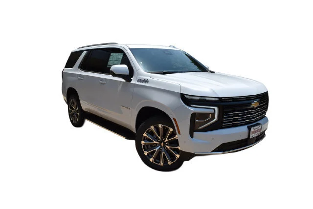New 2026 Polar White Tricoat Chevrolet High Country image 2