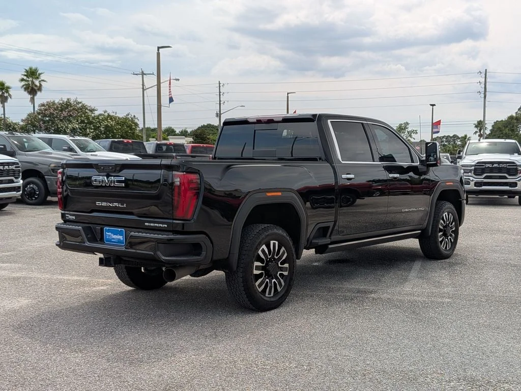 Used 2025 Black GMC Denali Ultimate image 5