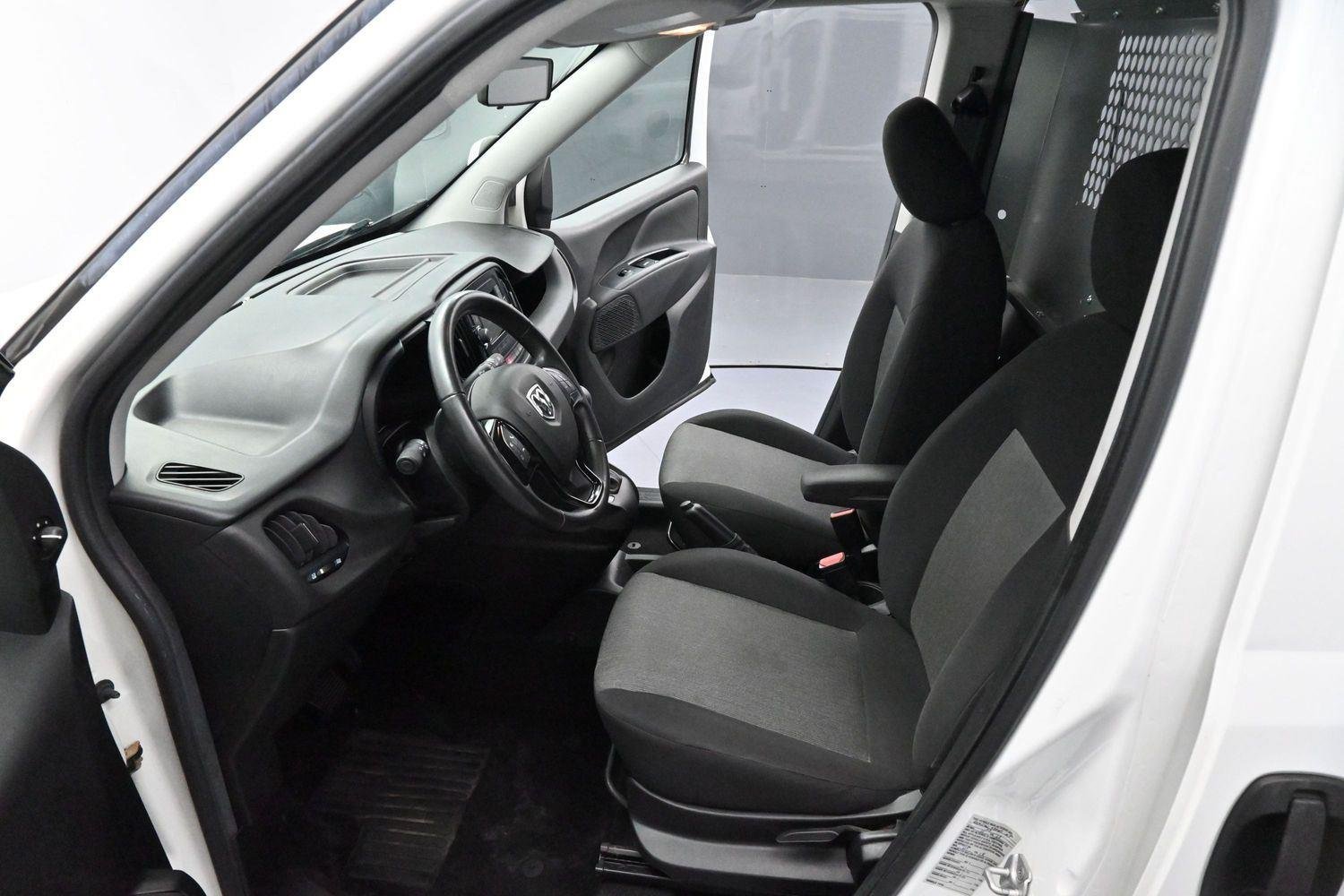 Used 2018 Bright White Ram Tradesman SLT image 12