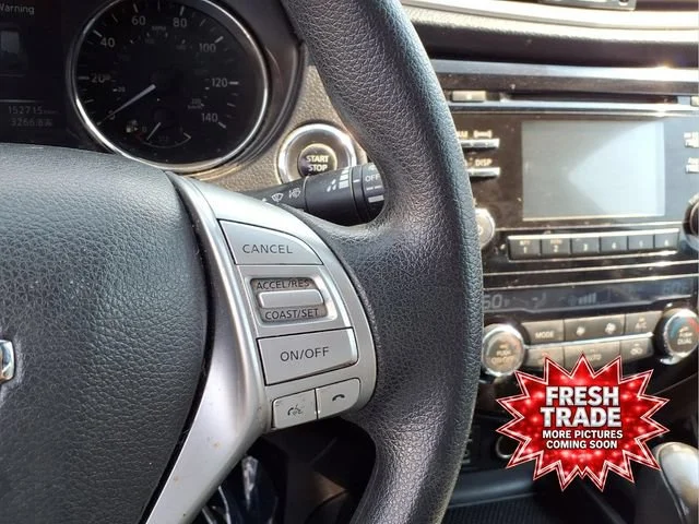 Used 2016  Nissan SV image 13
