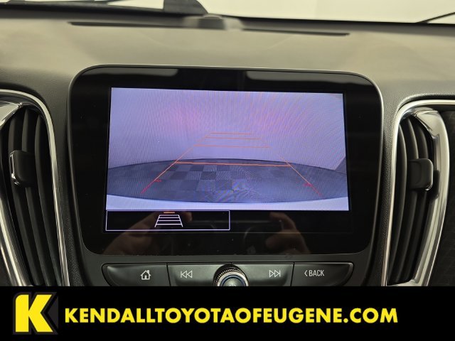 Used 2021 White Chevrolet LT image 19