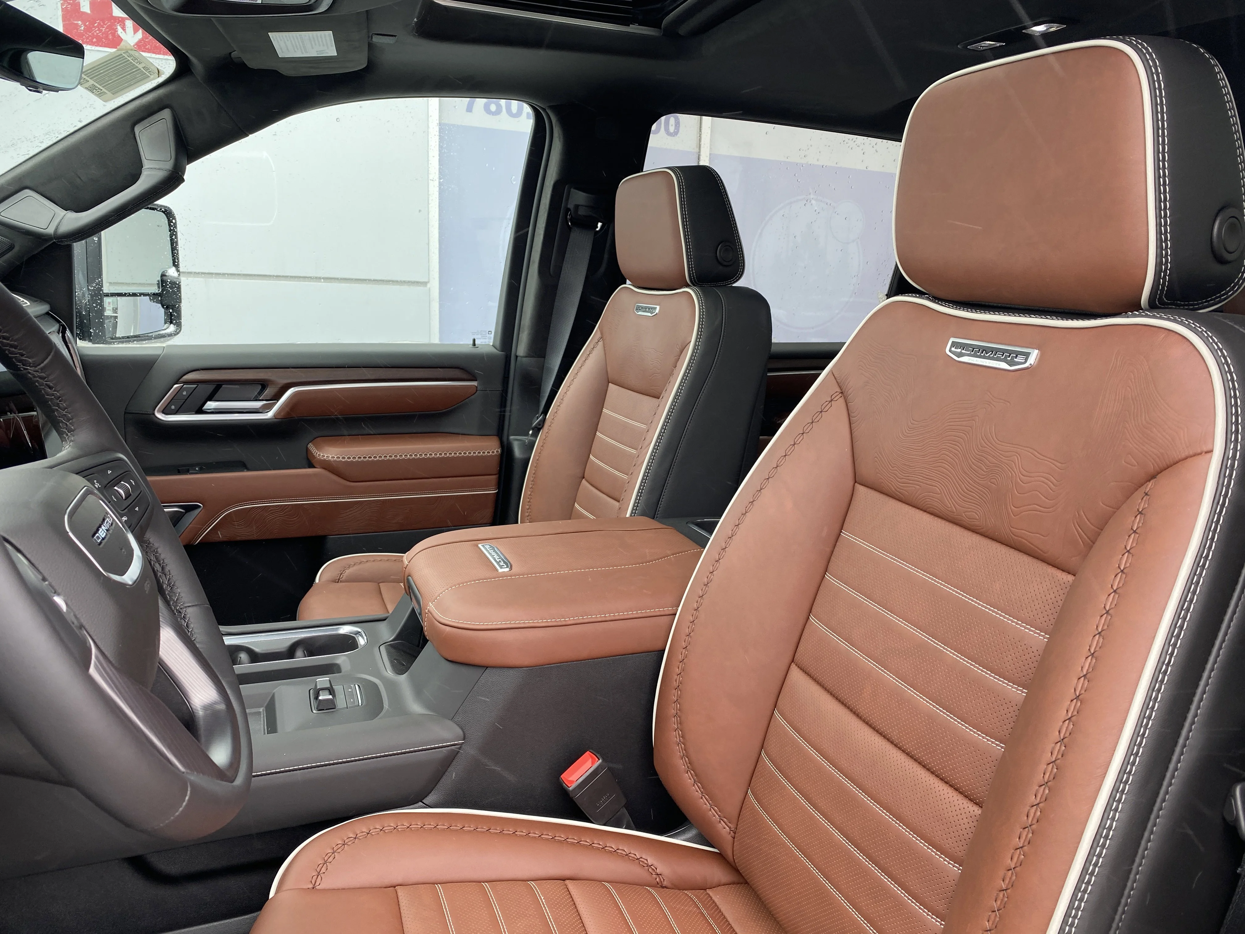New 2026 GLACIER WHITE TRICOAT GMC Denali Ultimate image 12