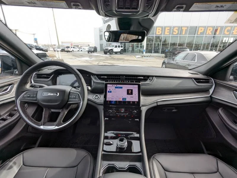 New 2025 White Jeep Limited - - 4x4 - Second row heated seats - Dual Pano Sunroof - Int FAM CAM & More! image 25