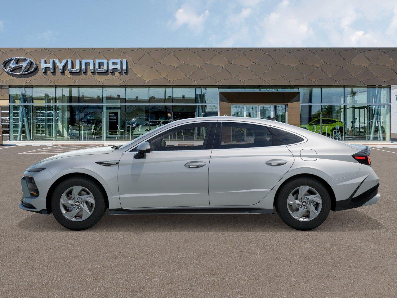 New 2026 Aero Silver Hyundai SE image 3