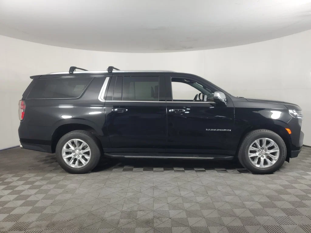 Used 2023 BLACK Chevrolet Premier image 3