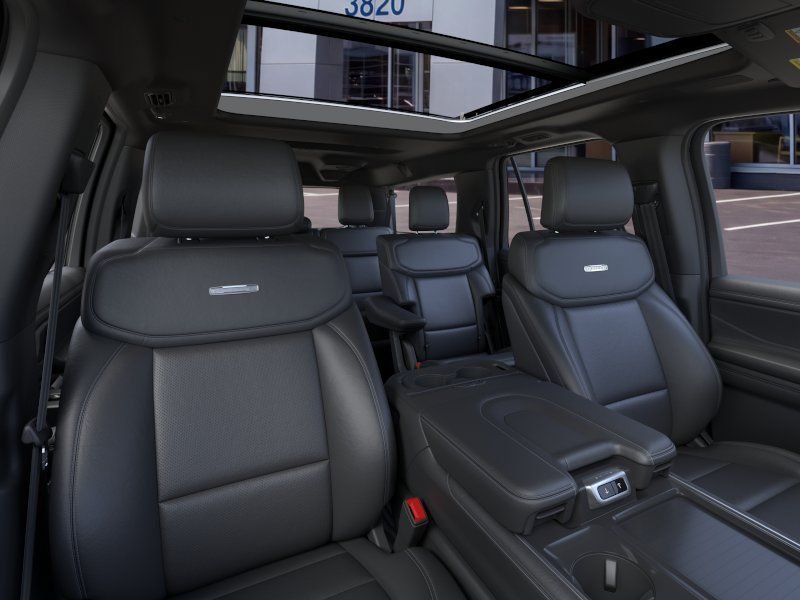 New 2025 Star White Metallic Tri-Coat Ford Platinum® MAX image 33