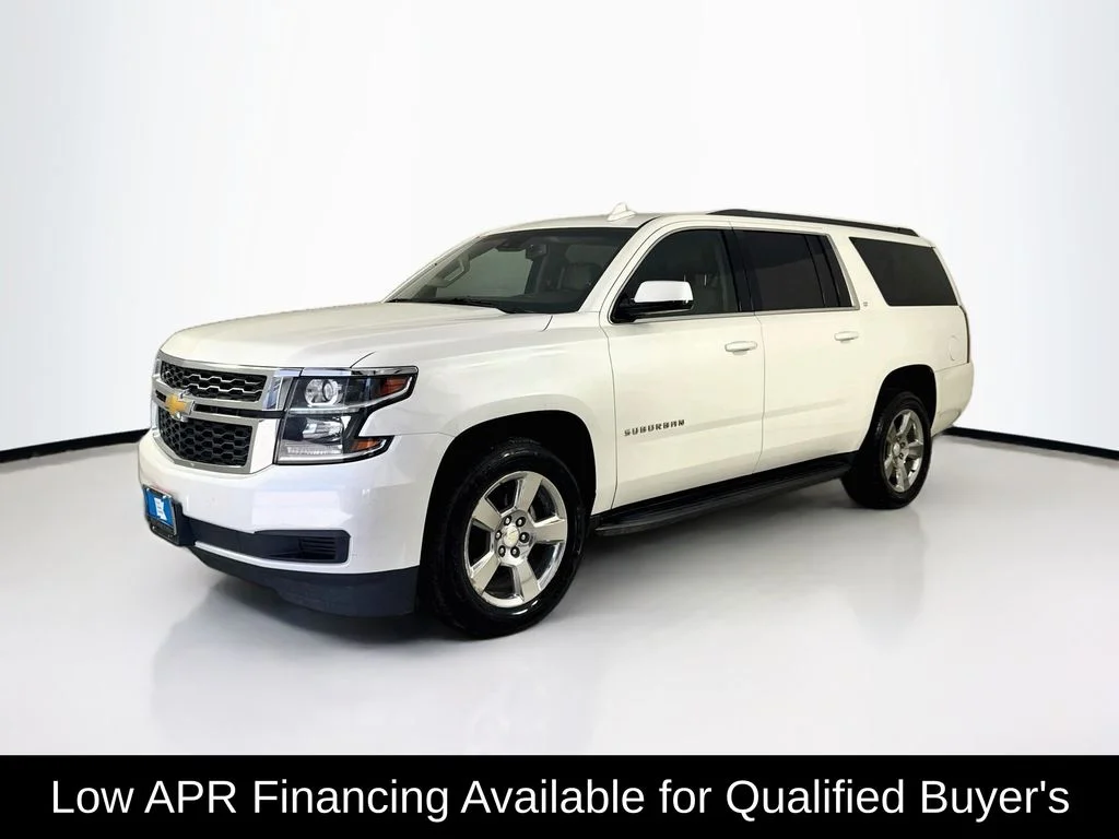 Used 2018 Iridescent Pearl Tricoat Chevrolet LT image 3