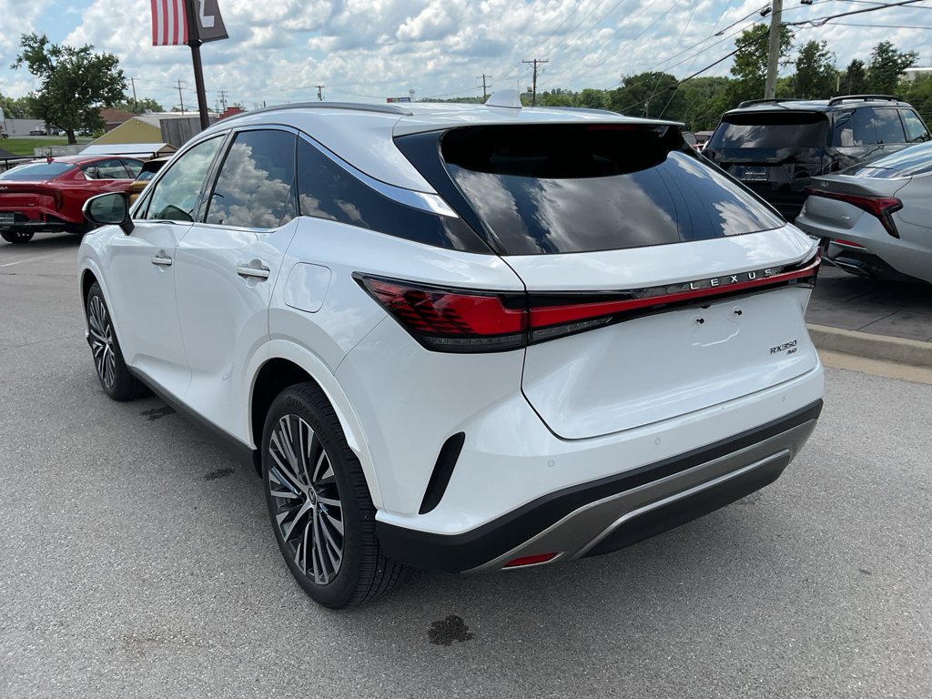 Used 2023 Eminent White Pearl Lexus Premium Plus image 8