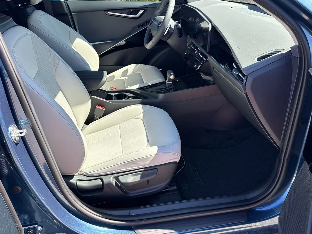 New 2026 Mineral Blue Kia EX image 13