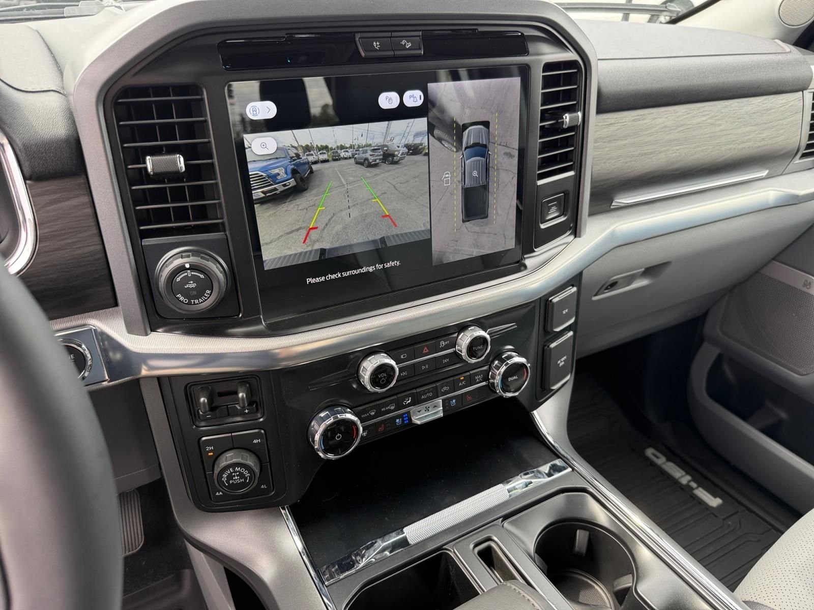 New 2026 Blue Ford Lariat image 18