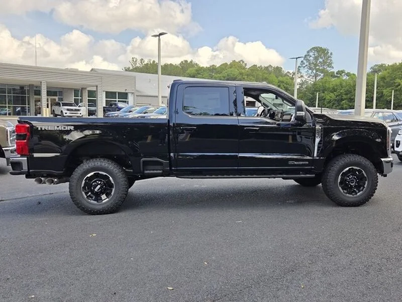 New 2026 Agate Black Metallic Ford F-250® XLT image 15