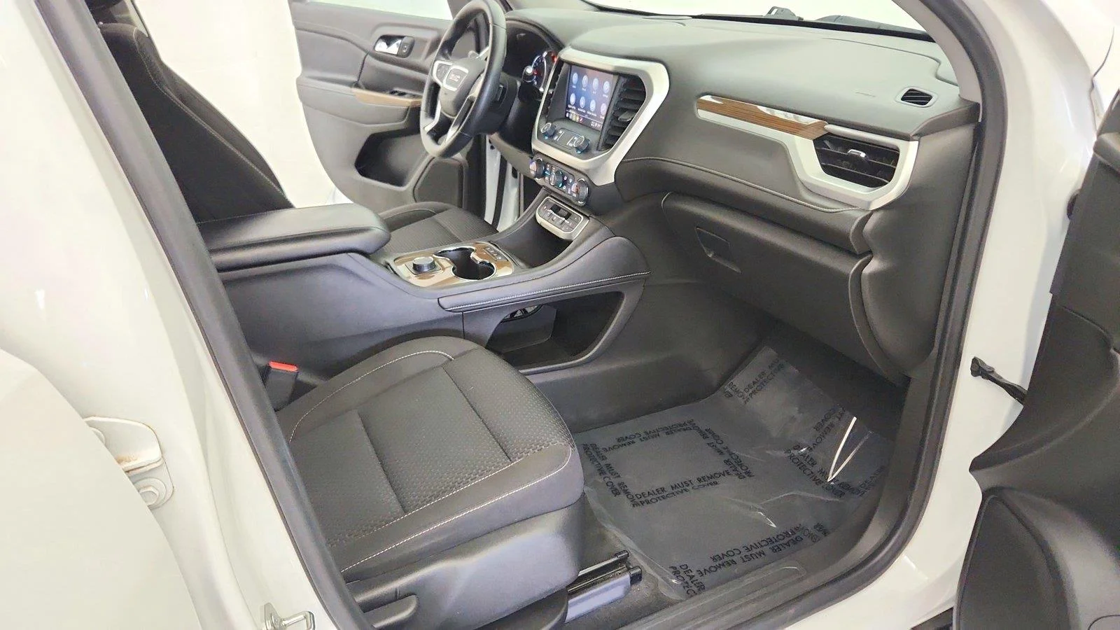 Used 2022 Summit White GMC SLE image 28
