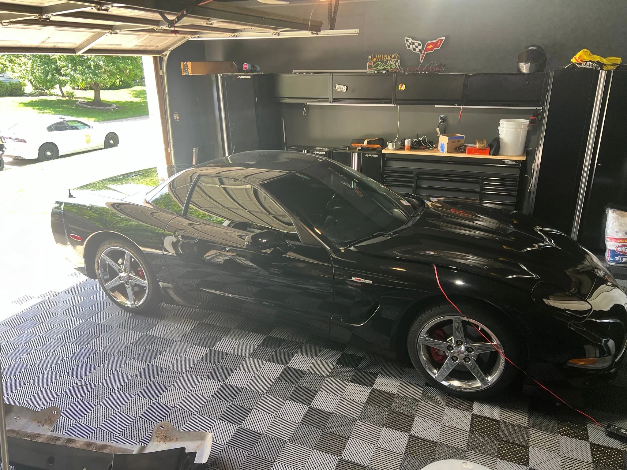 Used 1999 Black Chevrolet Hardtop image 3