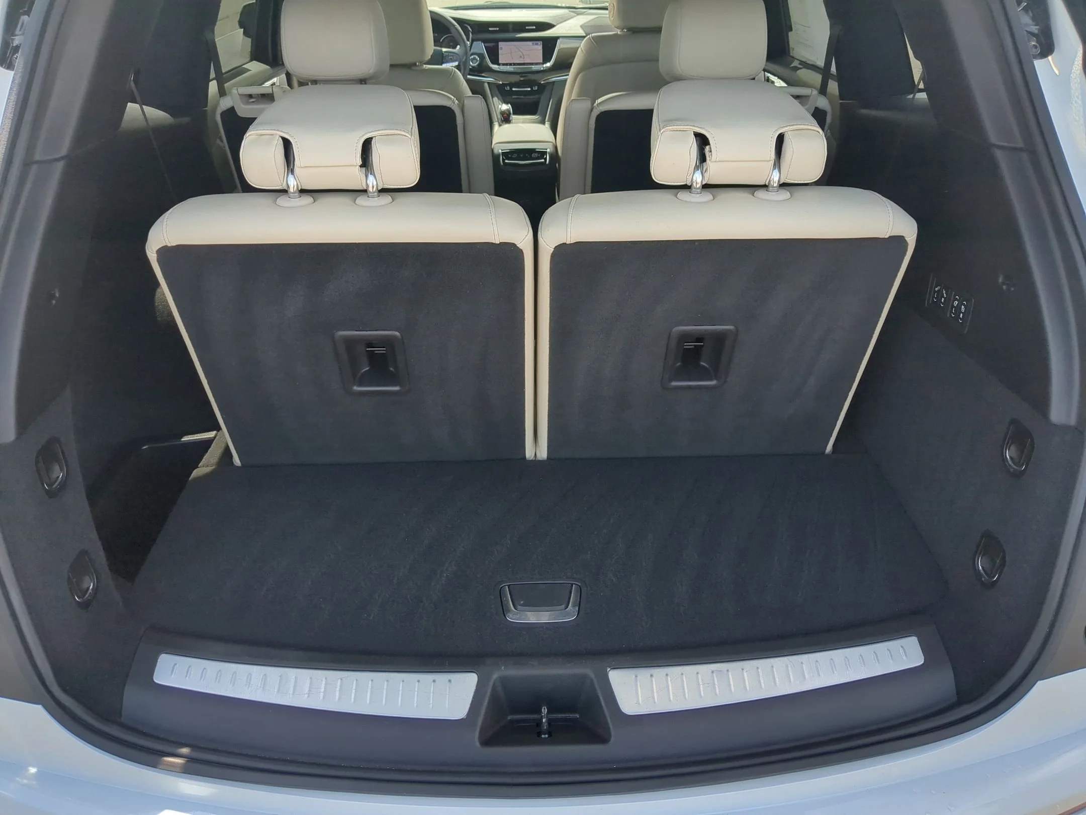 Used 2024 Crystal White Tricoat Cadillac AWD Sport image 25
