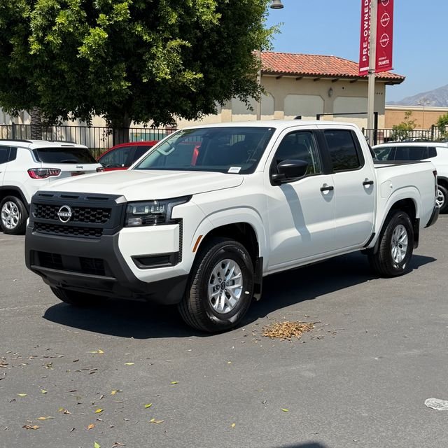 New 2026 Glacier White Nissan Crew Cab S image 3