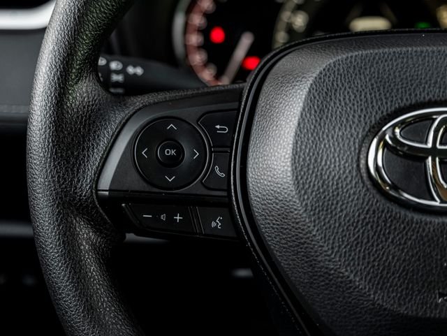 Used 2025 Ice Cap Toyota XLE image 22