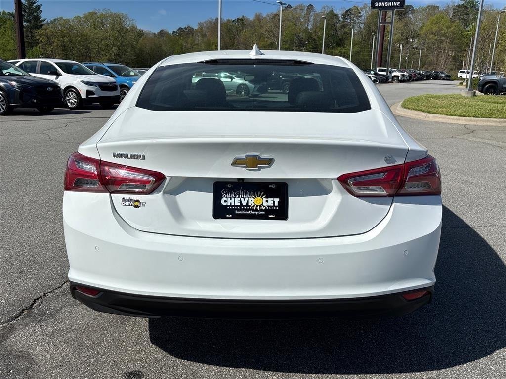 Used 2024 Summit White Chevrolet 2LT image 27