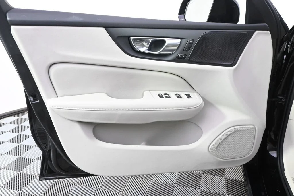 Used 2023 Black Volvo Plus Dark Theme image 22