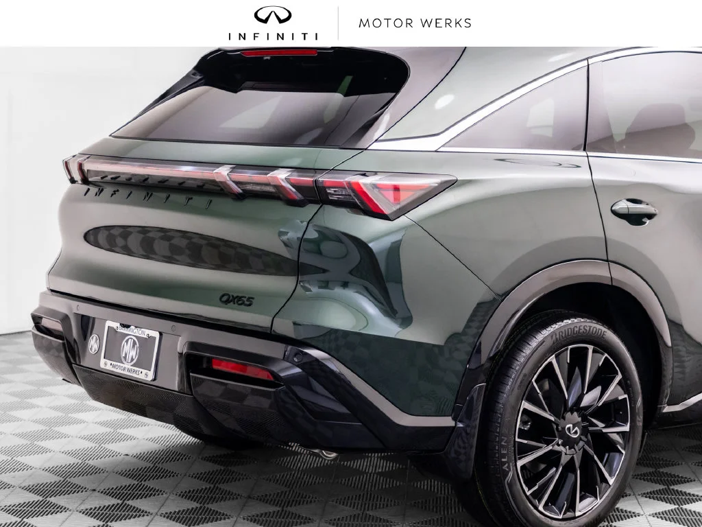 New 2027 Green INFINITI AUTOGRAPH image 36
