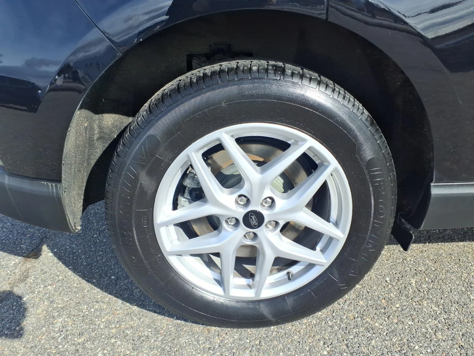 Used 2024 Black Metallic Ford SEL image 12