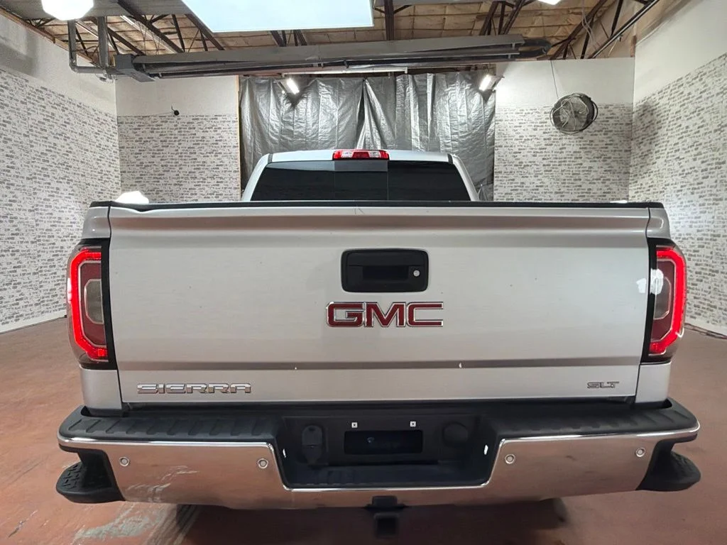 Used 2018 Quicksilver Metallic GMC SLT image 6