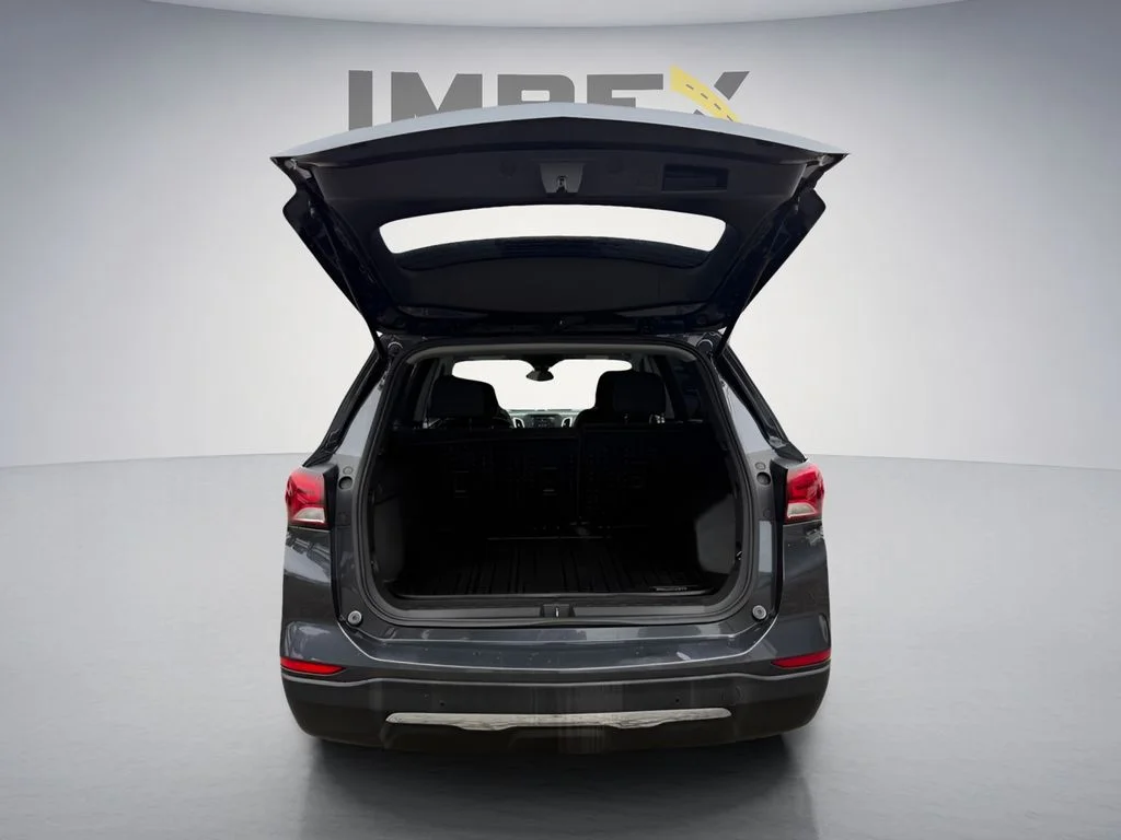 Used 2023 Gray Chevrolet LT image 27