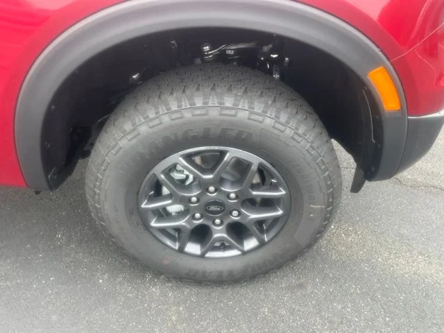 New 2026 Ruby Red Metallic Tinted Clearcoat Ford XLT image 4