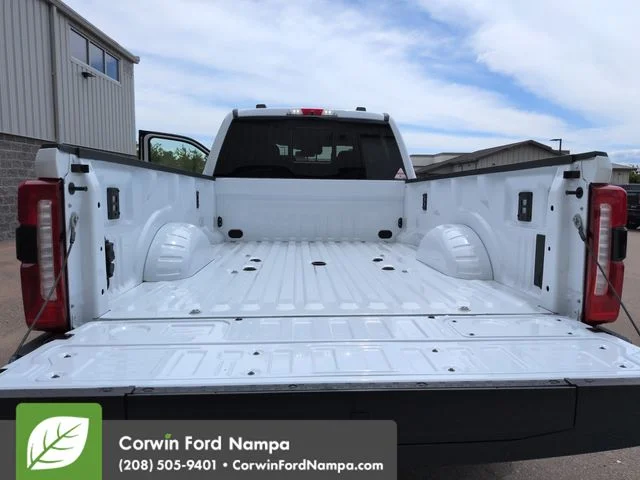 New 2026 Oxford White Ford Lariat image 28