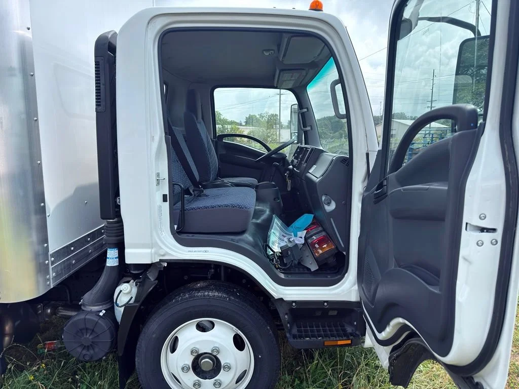 New 2023 Arc White Chevrolet NA image 26