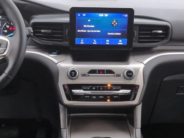 Used 2022 Black Ford XLT image 18