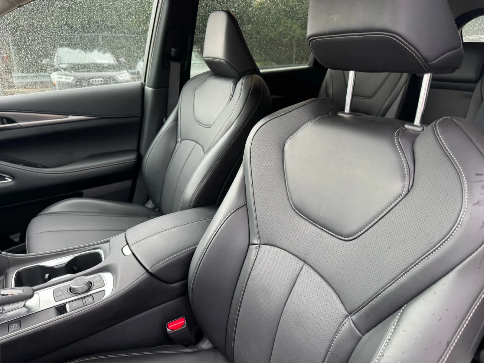 Certified Used 2026 Grand Blue INFINITI LUXE image 25