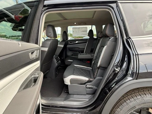 New 2026 Black Volkswagen 2.0T Peak Edition image 9
