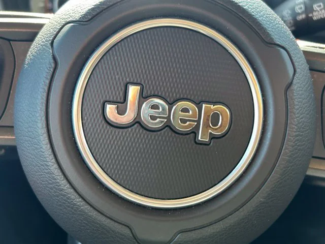 Certified Used 2024 Granite Crystal Metallic Clearcoat Jeep Rubicon image 18
