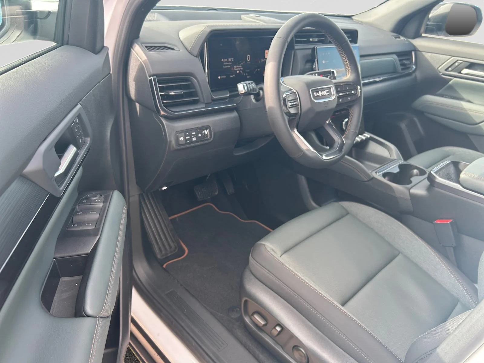 New 2027 Summit White GMC AWD AT4 image 13