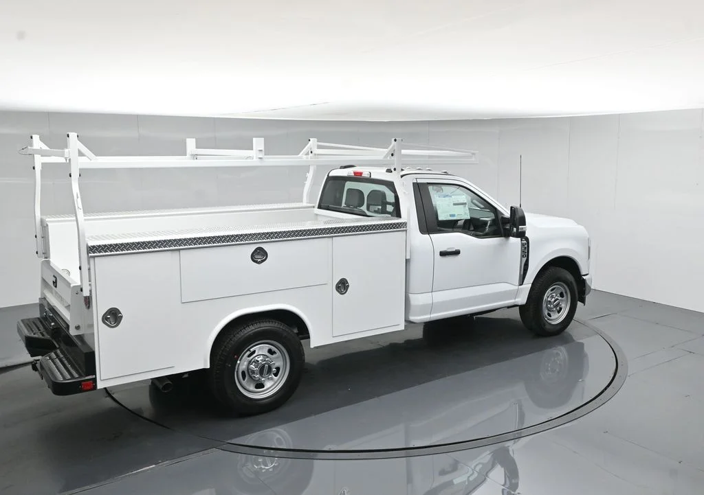 New 2026 Oxford White Ford XL image 42