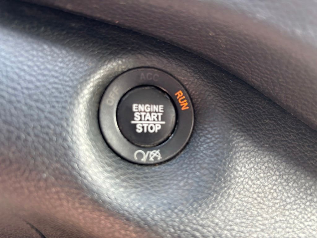 Used 2019 Gray Jeep Limited image 41