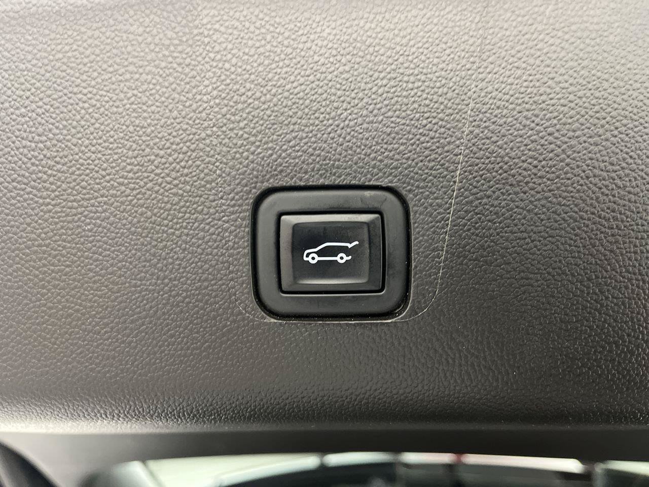 2022 Chevrolet Traverse Premier - Photo 35