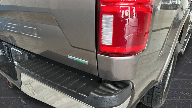 Used 2020 Stone Gray Metallic Ford Lariat image 37