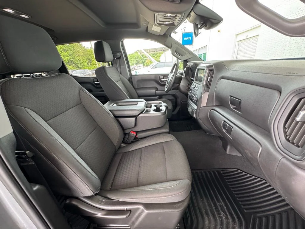 Used 2023 Gray Chevrolet Custom image 17