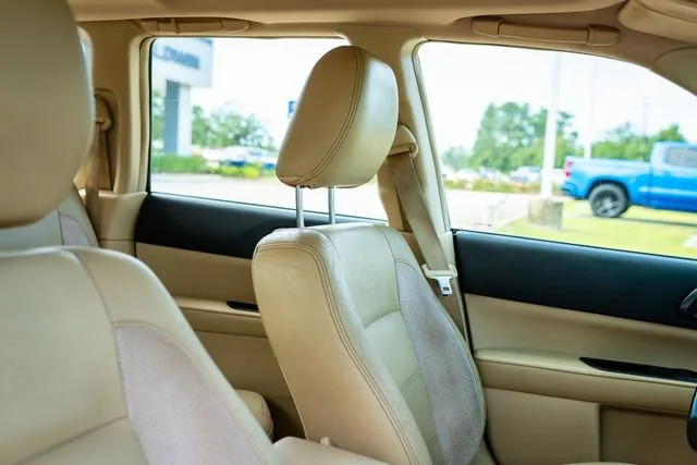 Used 2006 Obsidian Black/Steel Gray Subaru 2.5 X L.L. Bean Edition image 8