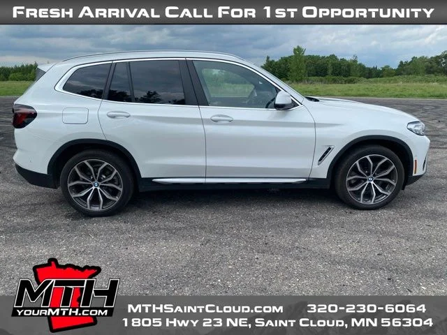 Used 2024 White BMW xDrive30i image 1