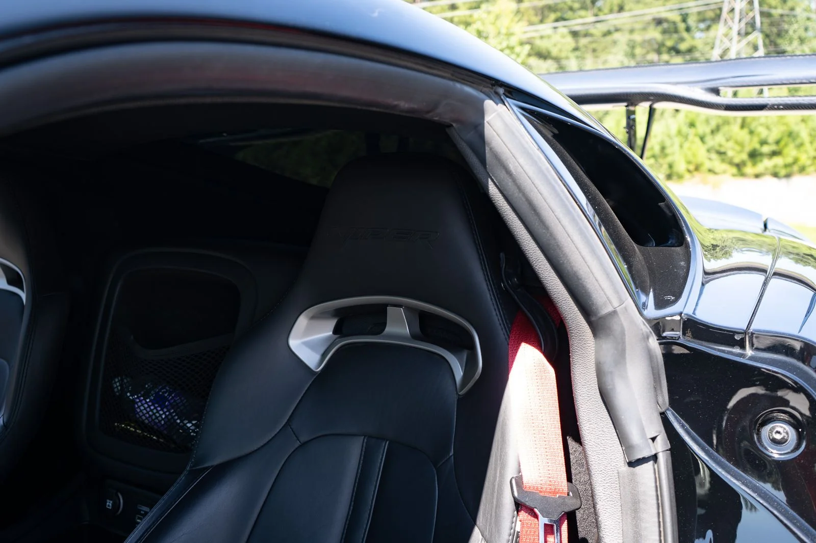 Used 2014 Black Dodge SRT image 39