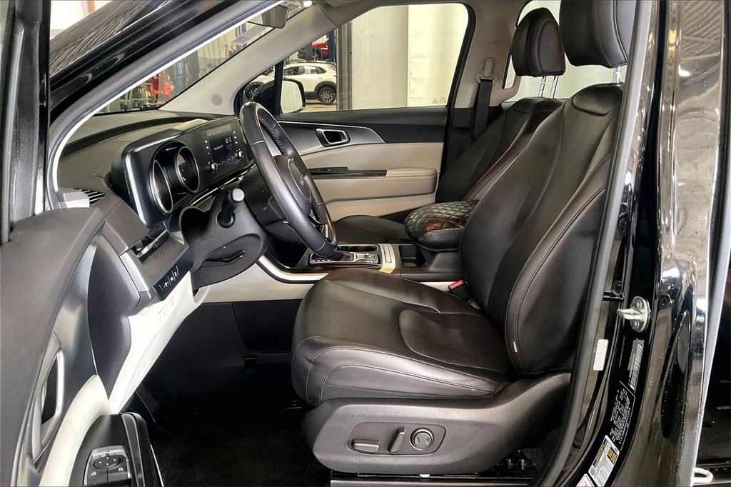 2024 KIA CARNIVAL - Image 24