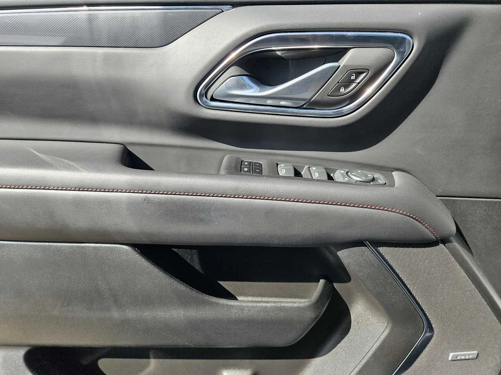 Used 2024 Summit White Chevrolet RST image 18