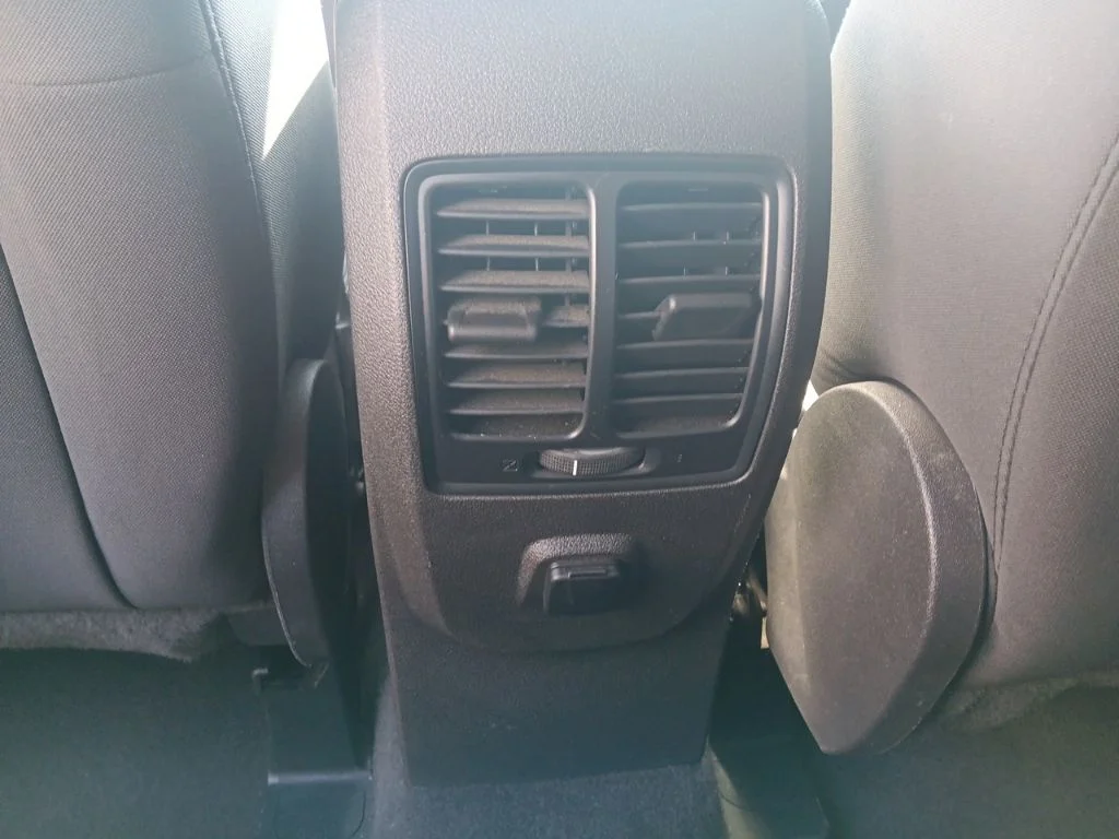 Used 2019 Lightning Blue Metallic Ford SE image 32