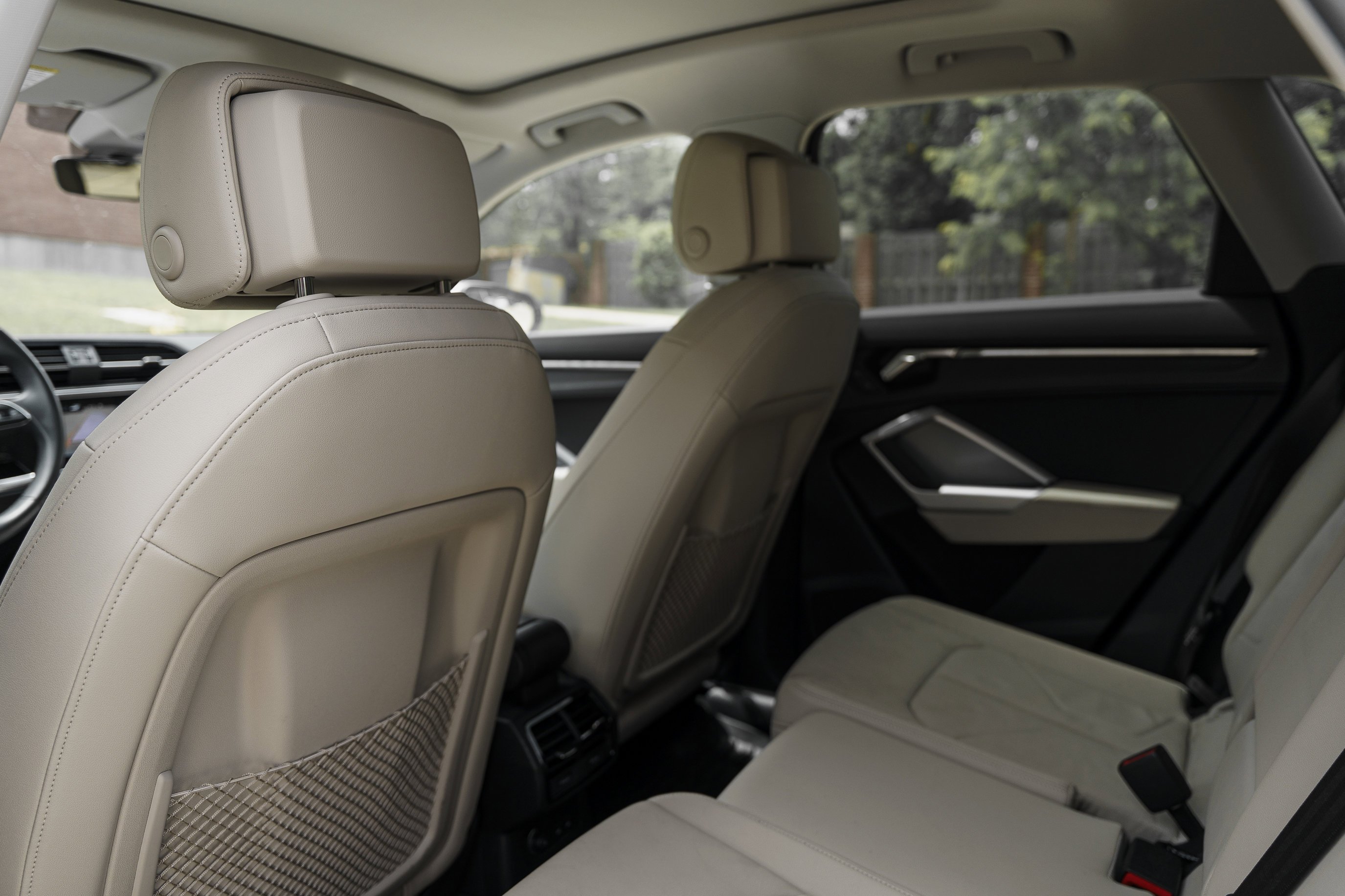 Used 2023 Ibis White Audi Premium image 24
